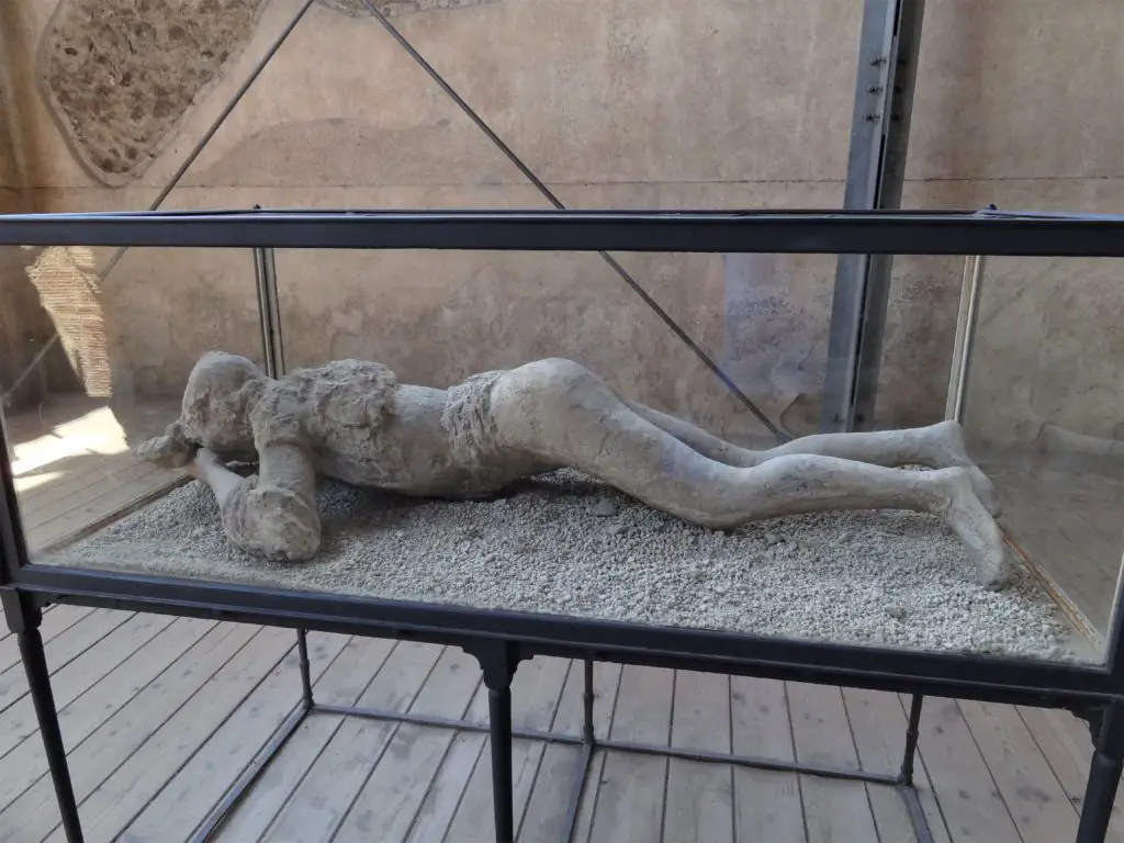 remains of a body in the city of pompeii