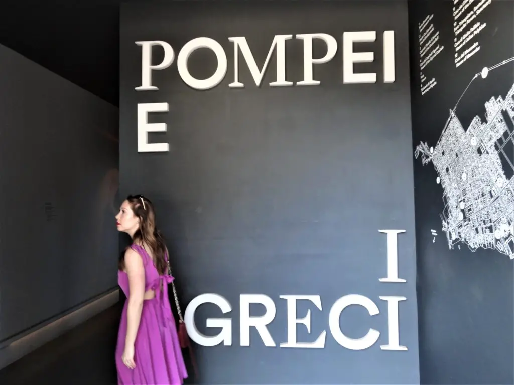 travel light on a visit to pompeii