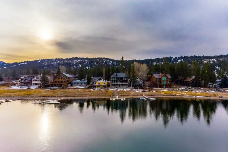 what to do in california in winter? visit big bear lake near los angeles