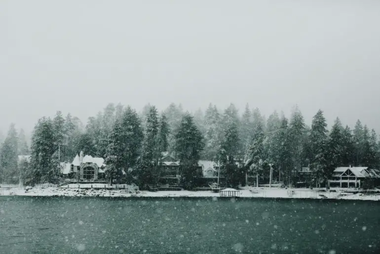 lake arrowhead is a winter destination in california