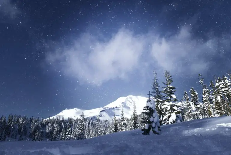 mount shasta is a fun thing to do in winter in california