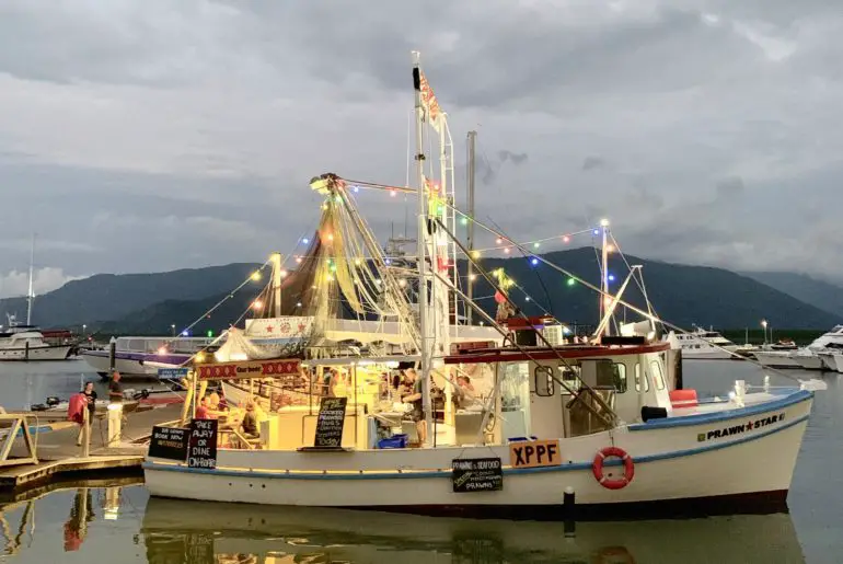 christmas boat parade in california