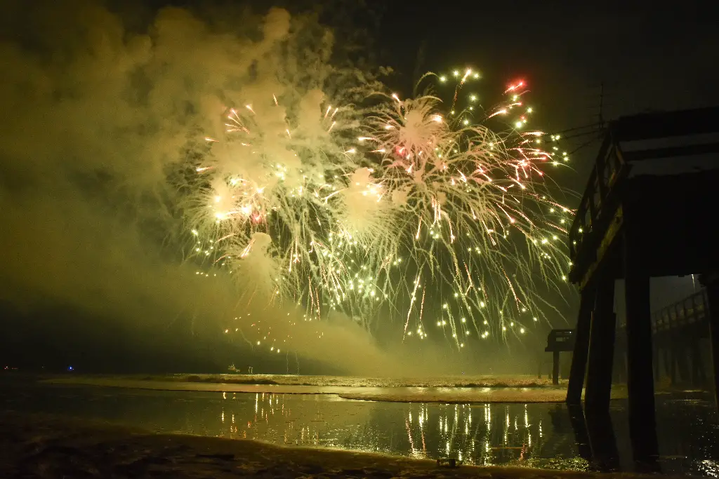 fireworks on the beach in destin florida